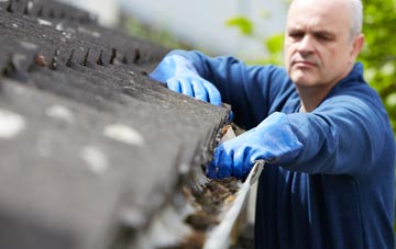 cleaning and inspecting Shipping roofs